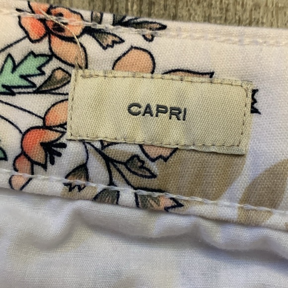 St. John’s Bay Gorgeous Floral Capris by St. John’s Bay Size 12P - Picture 6 of 10